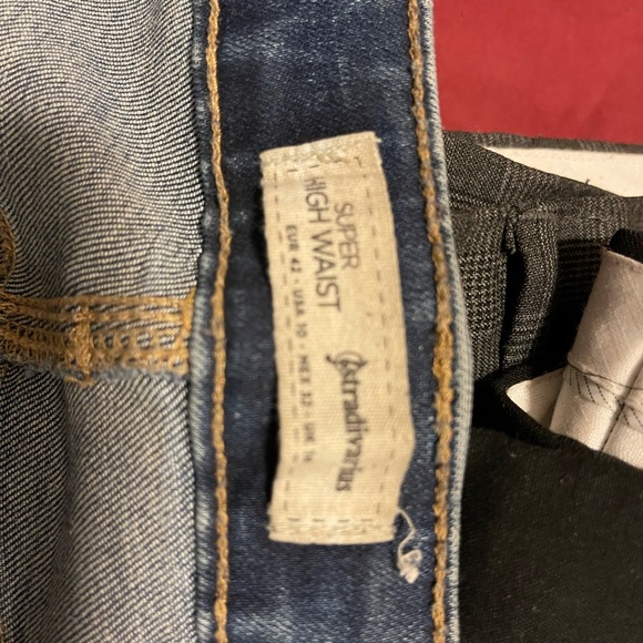 Jeans - Picture 3 of 3